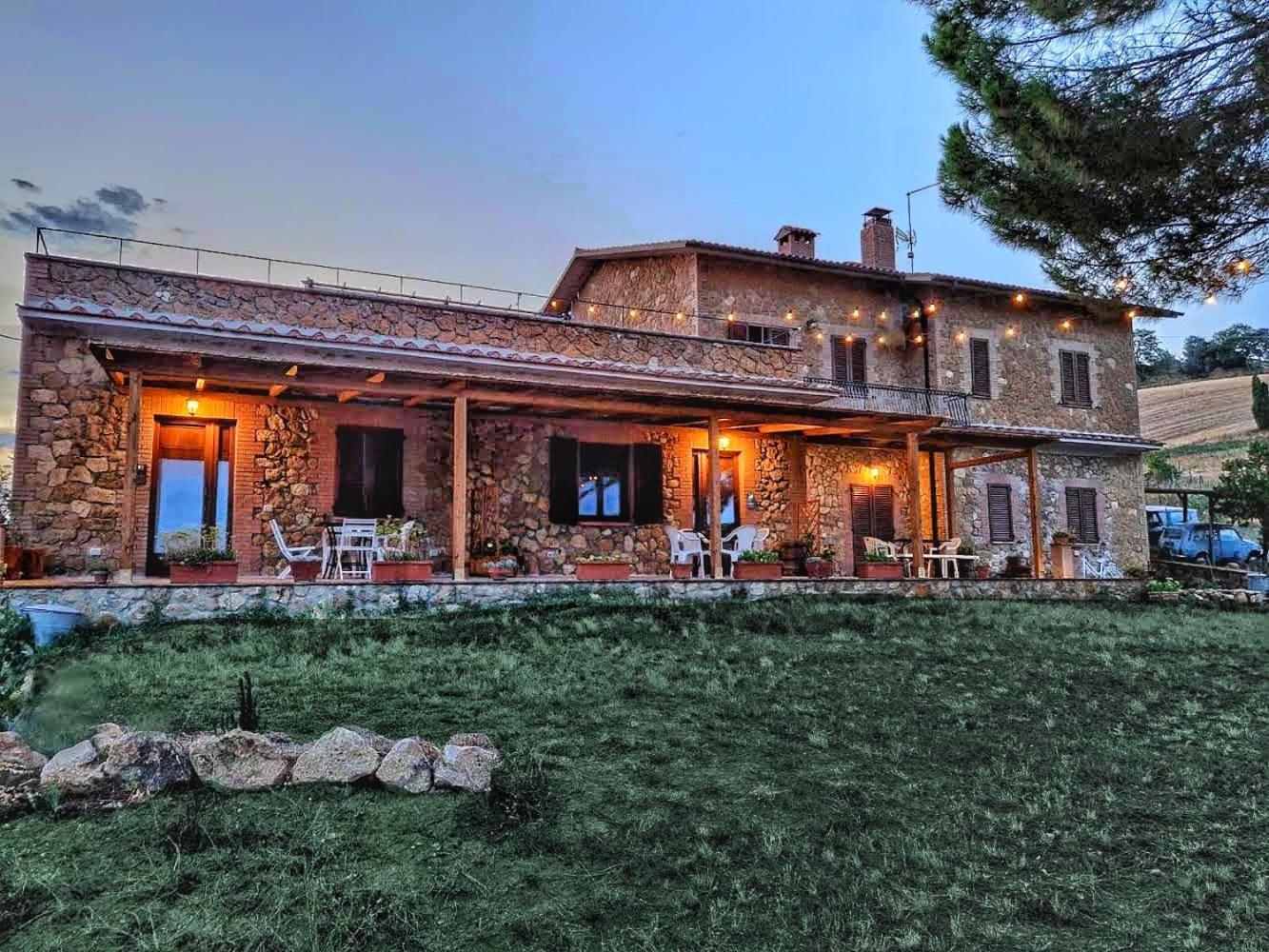Agriturismo Il Casato Mag-Il Vaglio 皮恩扎 外观 照片
