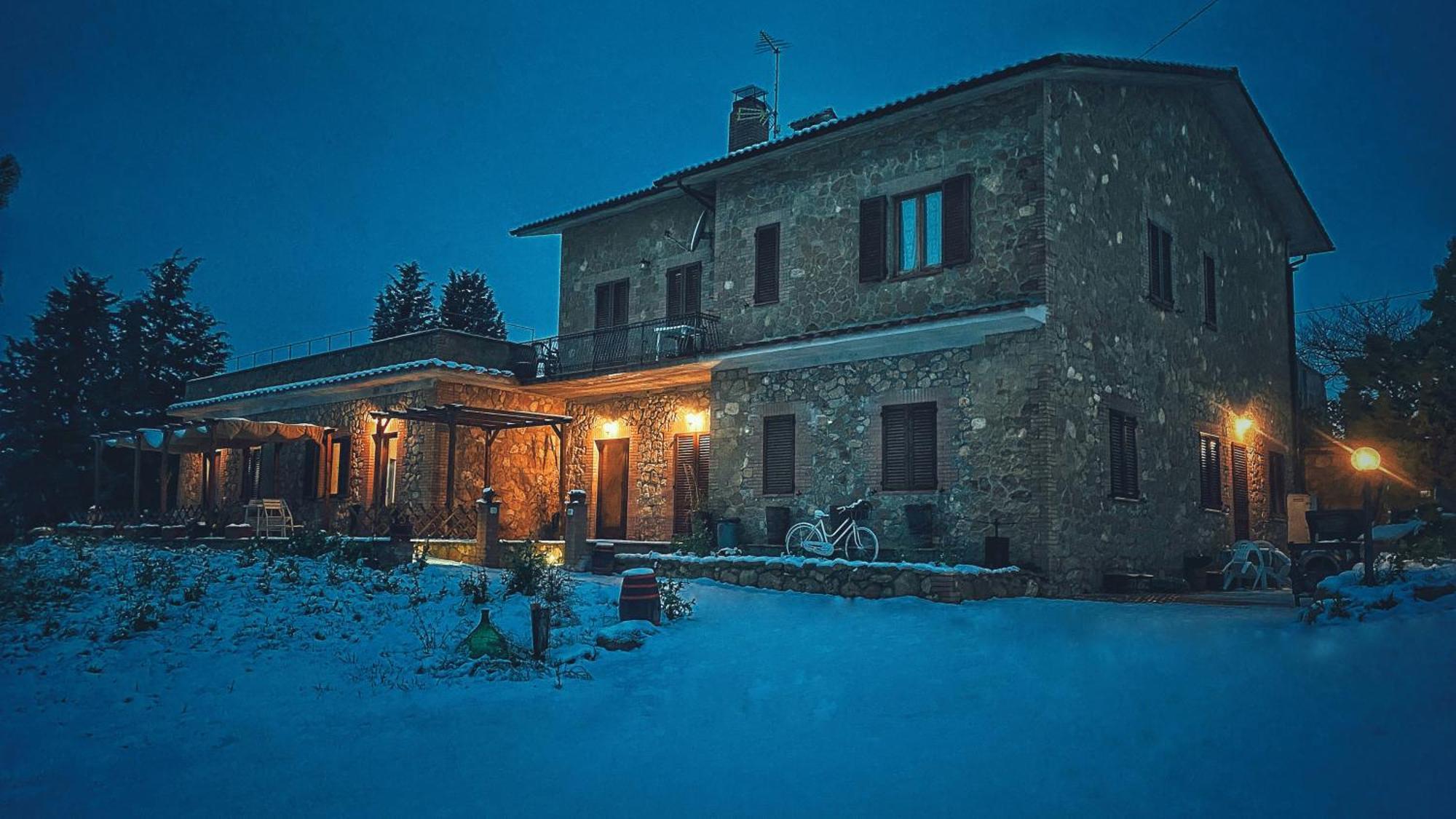Agriturismo Il Casato Mag-Il Vaglio 皮恩扎 外观 照片